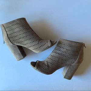 Cut out peep toe heeled boots